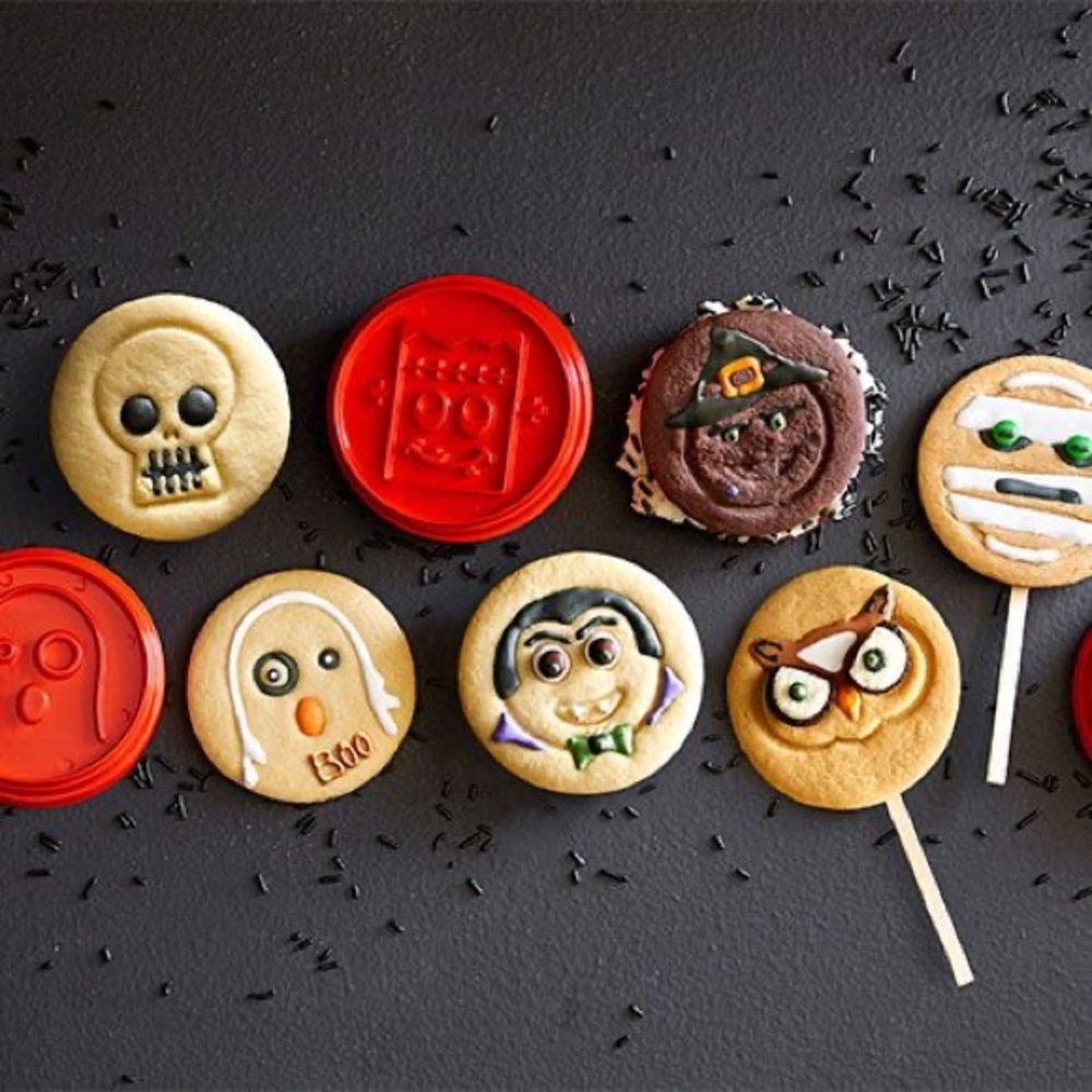 NEW Pampered Chef Halloween Cookie Cutters